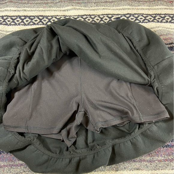 Offline by Aerie Cloud Fleece Black Bubble Skort Skirt Large L Built in Shorts - Picture 10 of 13